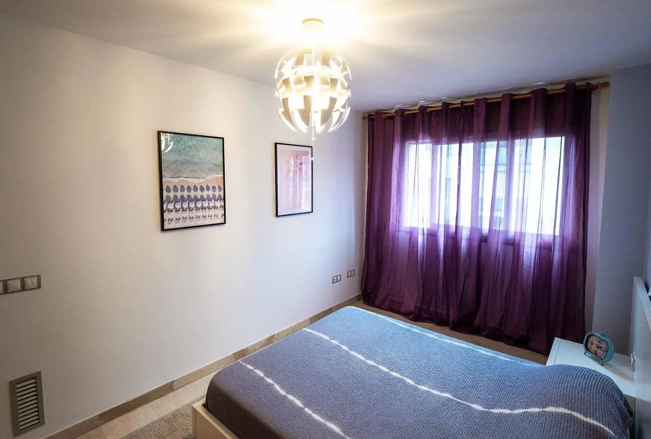 Two Bedroom Stylish Studio, 5 Minutes Walk From The Beach リョレート・デ・マル スペイン